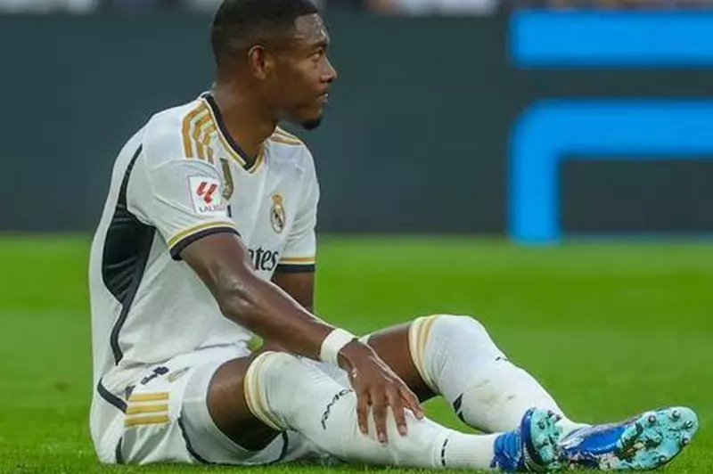 ألابا يتعرض لإصابة في وقت غير مناسب.. ريال مدريد ينتظر التشخيص النهائي