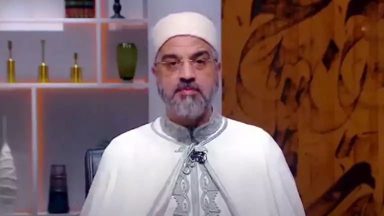هل الصلاة بدون خشوع وتركيز تعتبر صحيحة؟ أمين الفتوى يوضح
