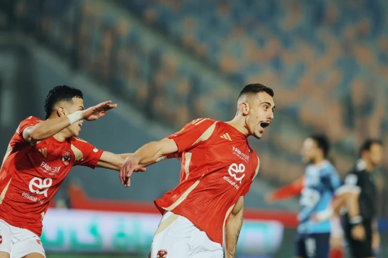 هدف من اللمسة الأولى.. جراديشار يتألق أمام بتروجيت ويعيد التقدم للأهلي (فيديو)