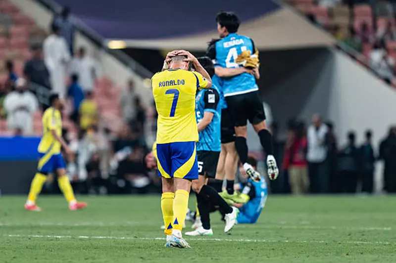 رونالدو يقترب من موسم خالي من البطولات مع النصر بعد خسارته 3 بطولات