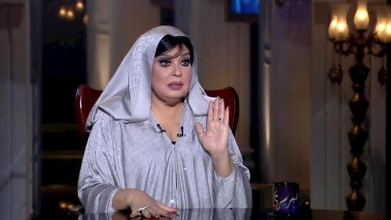 فيفي عبده تحتفل بعيد ميلادها الـ 72 بحضور يسرا ولبلبة (صور وفيديو)