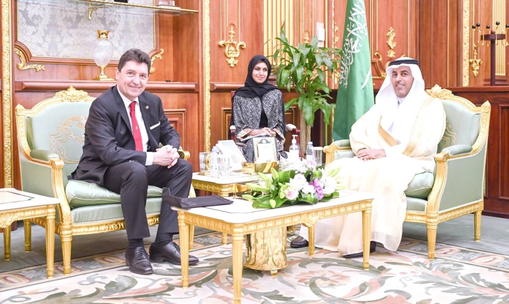 السلمي: علاقات تاريخية قوية بين السعودية وفرنسا