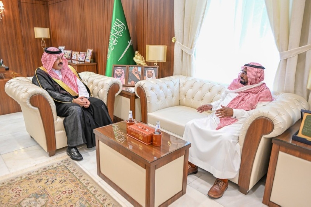 عبدالعزيز بن سعد يفتح باب التسامح