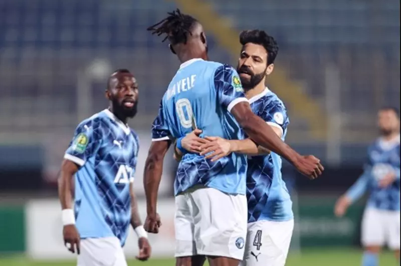بيراميدز يتهم رابطة الأندية وحكام مباراة فاركو بمحاولة عرقلة انتصاراته في الدوري