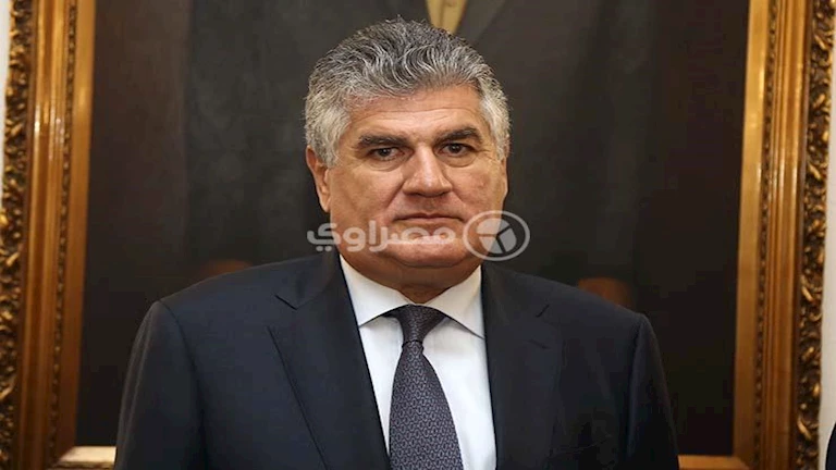 عبد الحكيم عبد الناصر يعلق على تسريب مكالمة والده مع القذافي ويصفه بـ “صيد في الماء العكر”