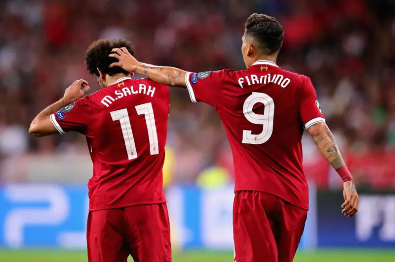 فيرمينو يعبر عن اشتياقه لمحمد صلاح ويؤكد رغبته في رد الجميل لجماهير أهلي جدة