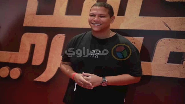أحمد عبدالحميد يناشد الجميع بالدعاء لابنته الرضيعة بعد إجراء عملية جراحية في المخ