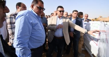 وزير الإسكان يختتم جولته بتفقد مشروعات المرافق في جنيفة والرابية بمدينة الشروق
