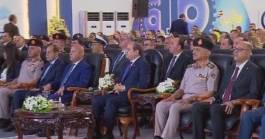 الرئيس السيسي يتابع فيلمًا وثائقيًا يسلط الضوء على دعم عمال مصر