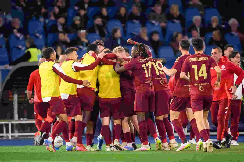 روما يتغلب على فيورنتينا ويحقق المركز الرابع في الدوري الإيطالي