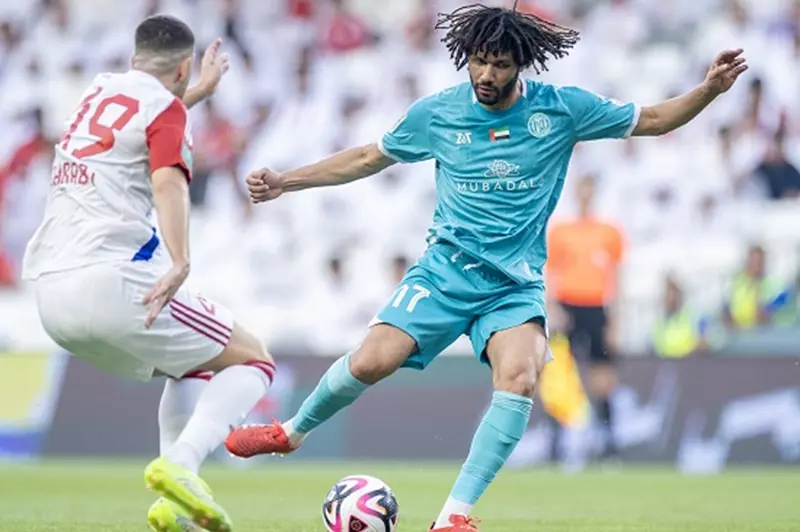 النني يتوج بلقب لاعب الشهر في الدوري الإماراتي بشكل رسمي
