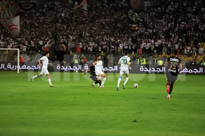 شحاتة يراوغ 3 لاعبين ويقترب من تسجيل هدف عالمي في مباراة المصري (فيديو)