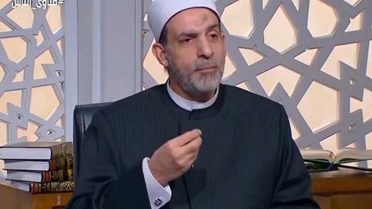 هل تؤثر الكلاب والصور على دخول الملائكة إلى المنزل؟ أمين الفتوى يوضح