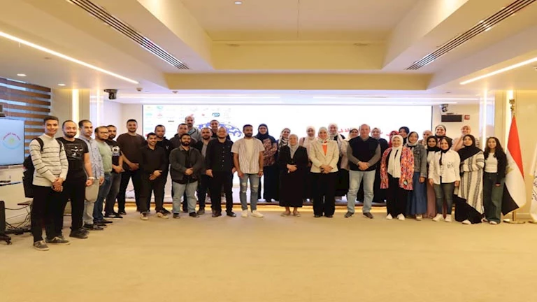 معهد بحوث الإلكترونيات يرحب بخريجين جدد