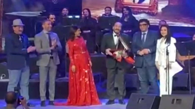 ترميم تمثال “ملك العود” وإزاحة الستار عن تمثال “أسمهان” في الأوبرا قريبًا
