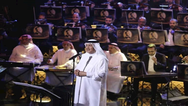 محمد عبده يعود إلى دار الأوبرا المصرية بعد غياب ثلاث سنوات ويقدم حفلاً مميزاً مع 15 صورة