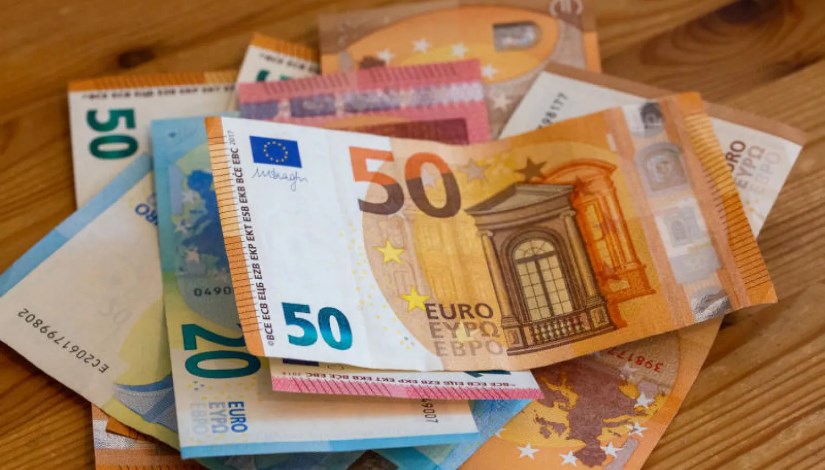 ال 1000 يورو عامل كم النهارده؟.. سعر اليورو اليوم بمنتصف تعاملات البنوك والسوق مقابل الجنيه