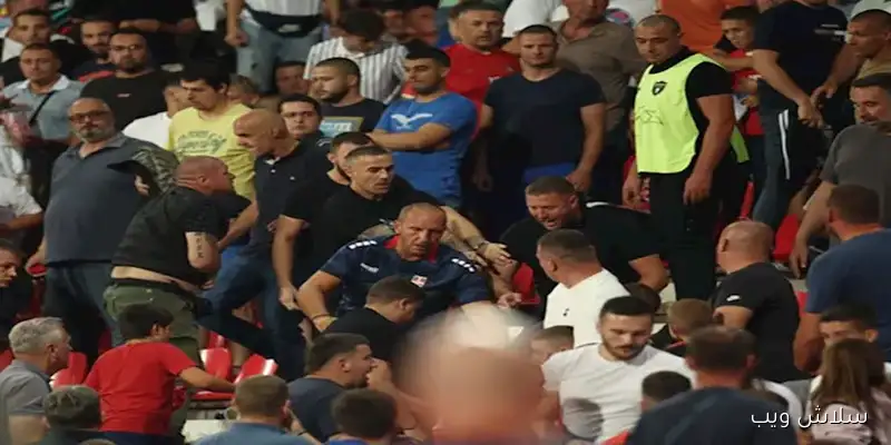 تدخل الشرطة لإنقاذ الأطفال وسط أحداث عنف وشغب في مباراة صربيا وإنجلترا